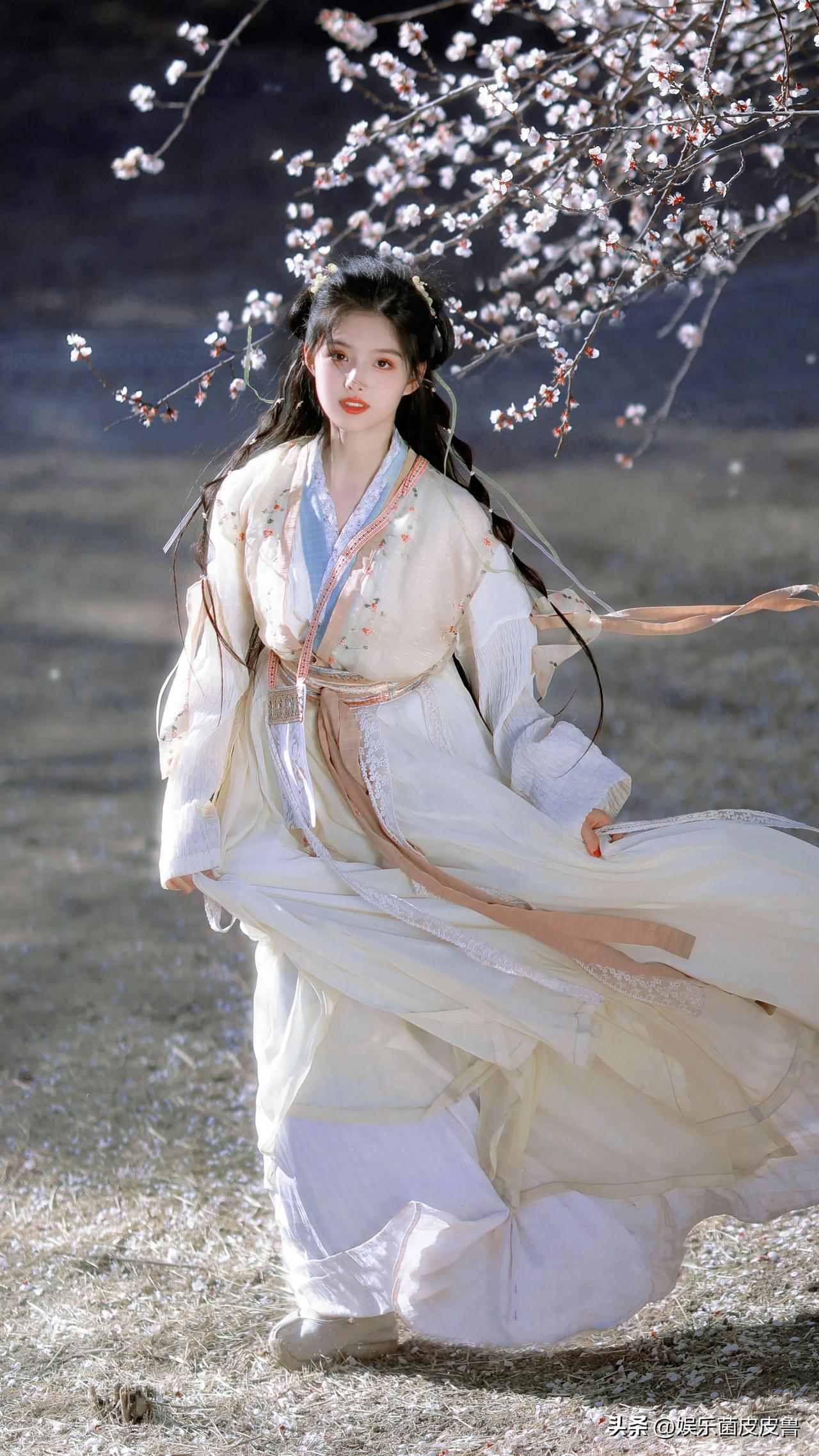 这才是心目中郭襄的人选，娇俏可爱有灵气！