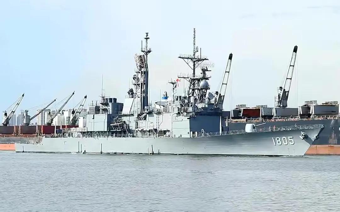 解气！台军马公舰警告解放军厦门舰不要进入“24海里警戒区”，遭解放军霸气回怼:没