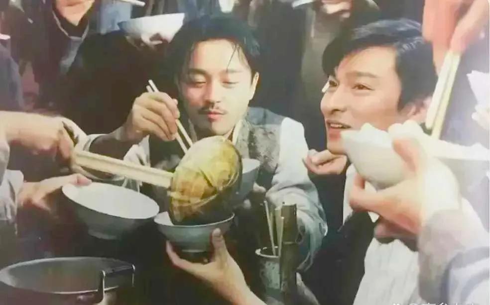 转眼间又马上是四月一日了，每当这个时候，我们都要怀念“哥哥”，至今已经有二十年了