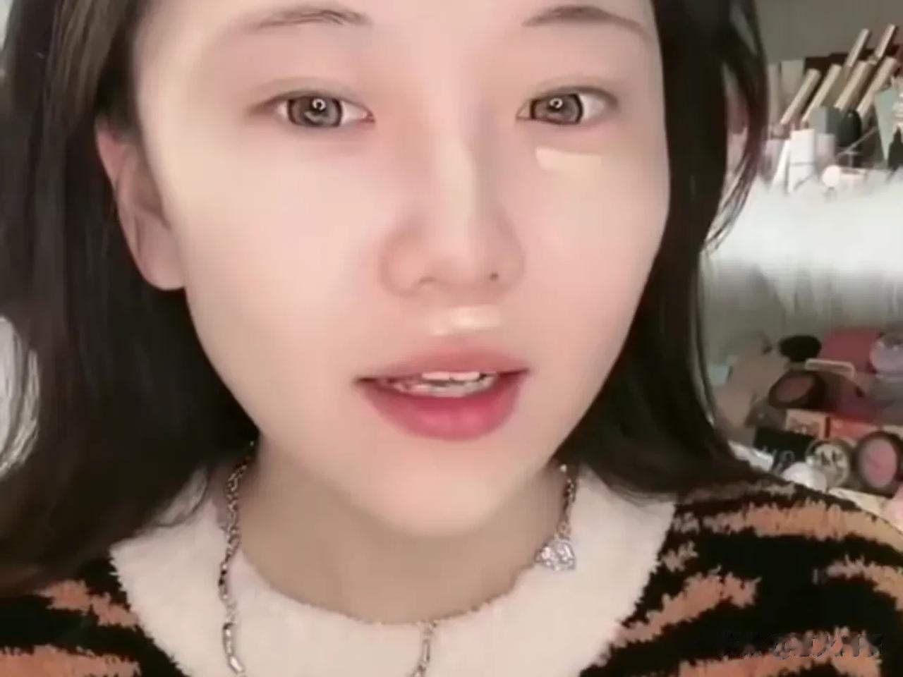 快手最庞大的家族之一的“牌家716”，集结了一大批的年轻用户，舞蹈摇头届的祖师奶