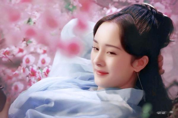 同样是演“狐狸”，前面3位都是在模仿，唯独她真正媚到骨子里！
嗨喽，亲爱读者朋友