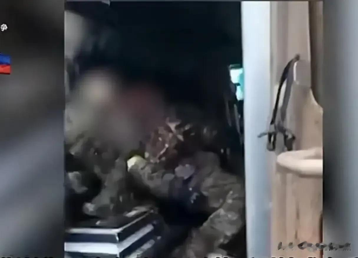  其实我觉得，这些人在波兰本国，肯定也是有编制的，毕竟波兰与俄罗斯的关系并不好。