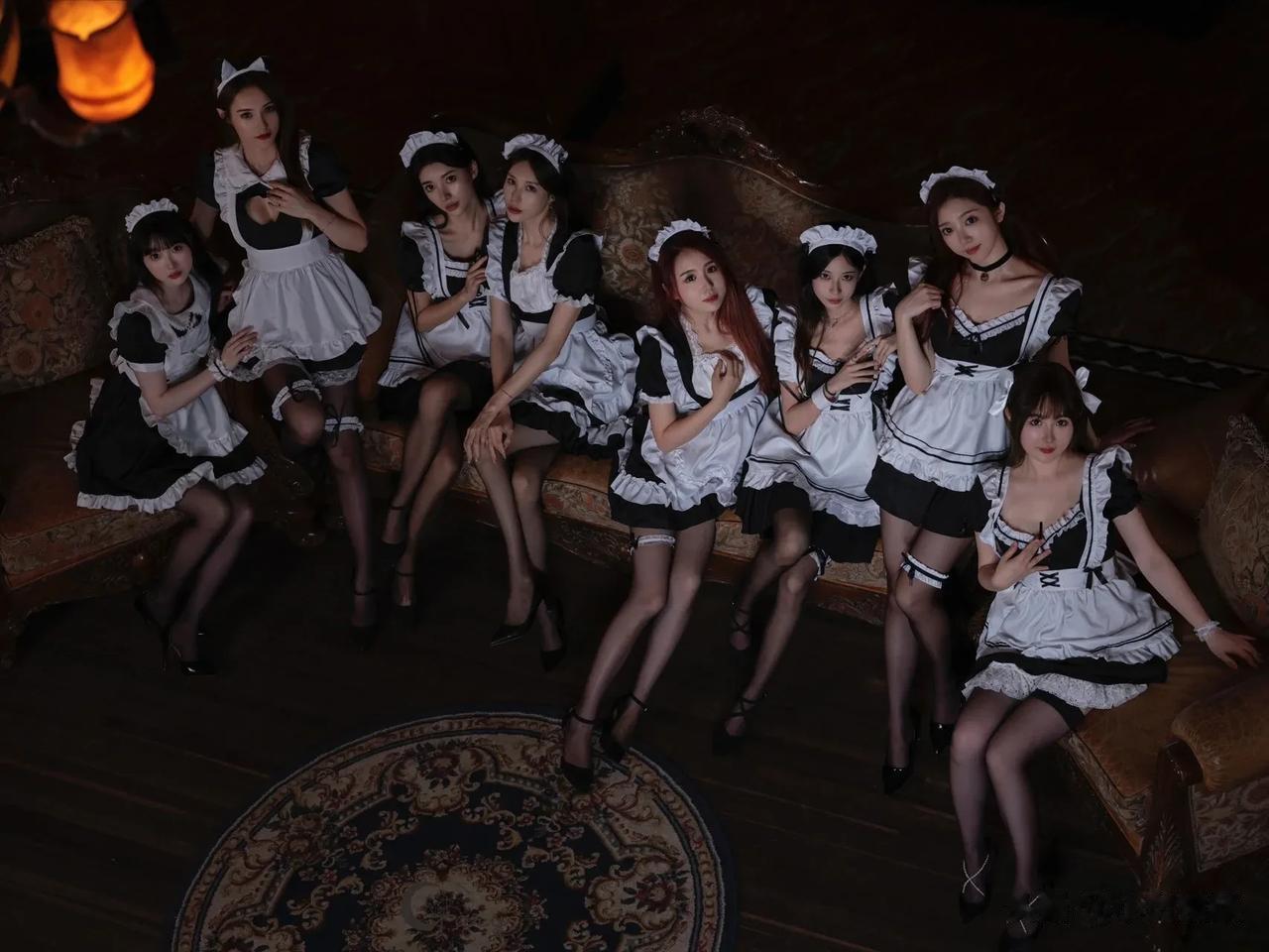 关于小猫咪变成女仆这件事儿。 