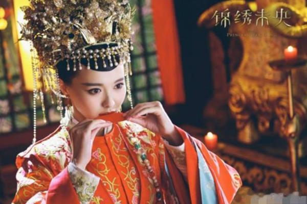 未央：我穿红色嫁衣，元淳：我穿蓝色嫁衣，而她：绿色见过吗？
哈喽大家好，首先很感
