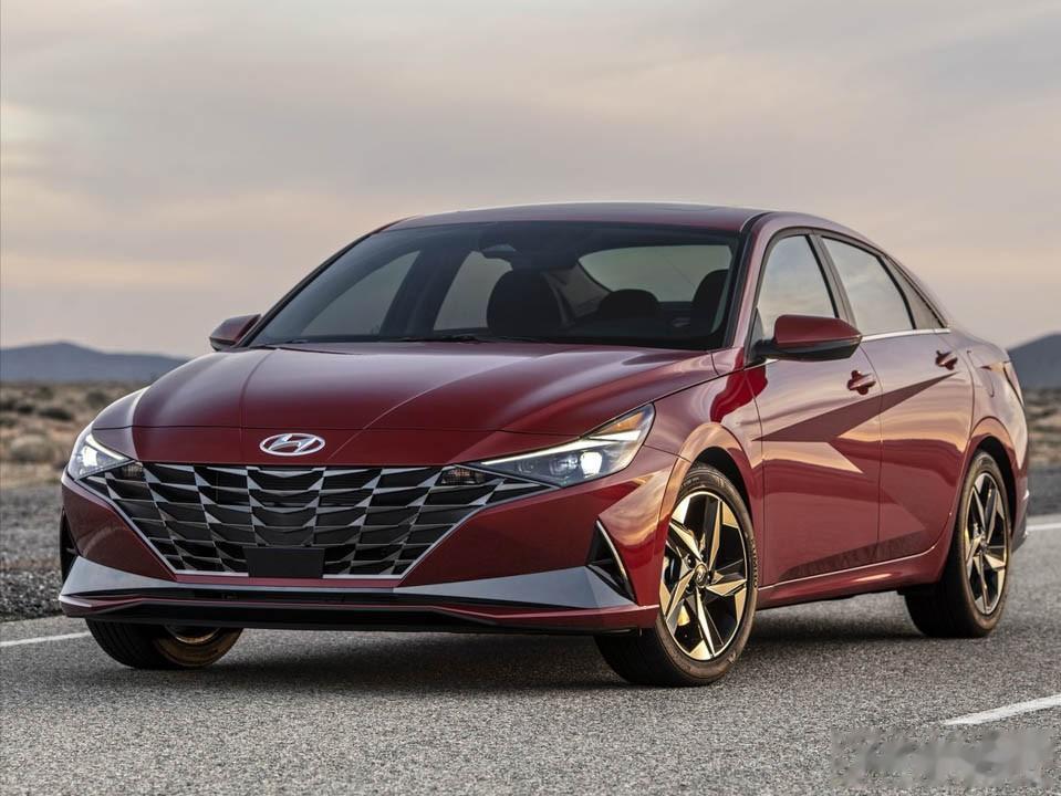 【更激进更运动！现代两款新车看了都心动 别总盯着日系】近日，现代汽车曝光了新款雅