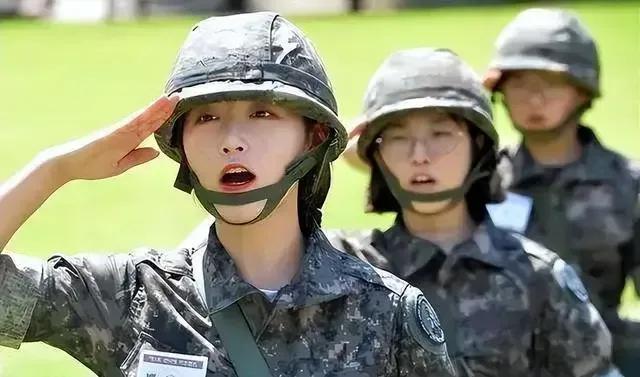 我国为‮么什‬不强‮服制‬兵役？9大原因:

1.如果‮制强‬服‬兵役，我们‮家