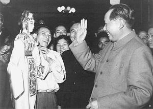 新中国成立初期，全国人民贫富差