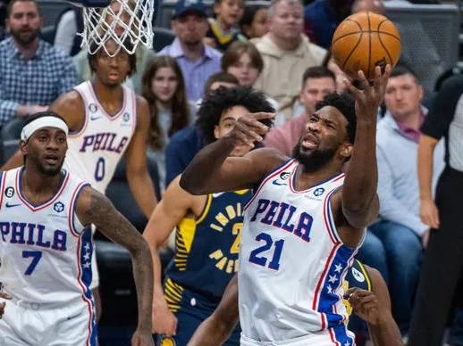 恩比德42分攻防兼备 险遭到特纳隔扣无奈

NBA常规赛，76人客场以147比1