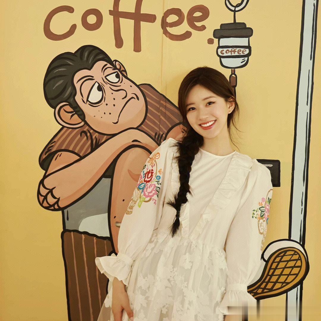 #赵露思后浪孙头头开机一周年# 《后浪》这部剧都已经开机一周年了呀，其实我们真的