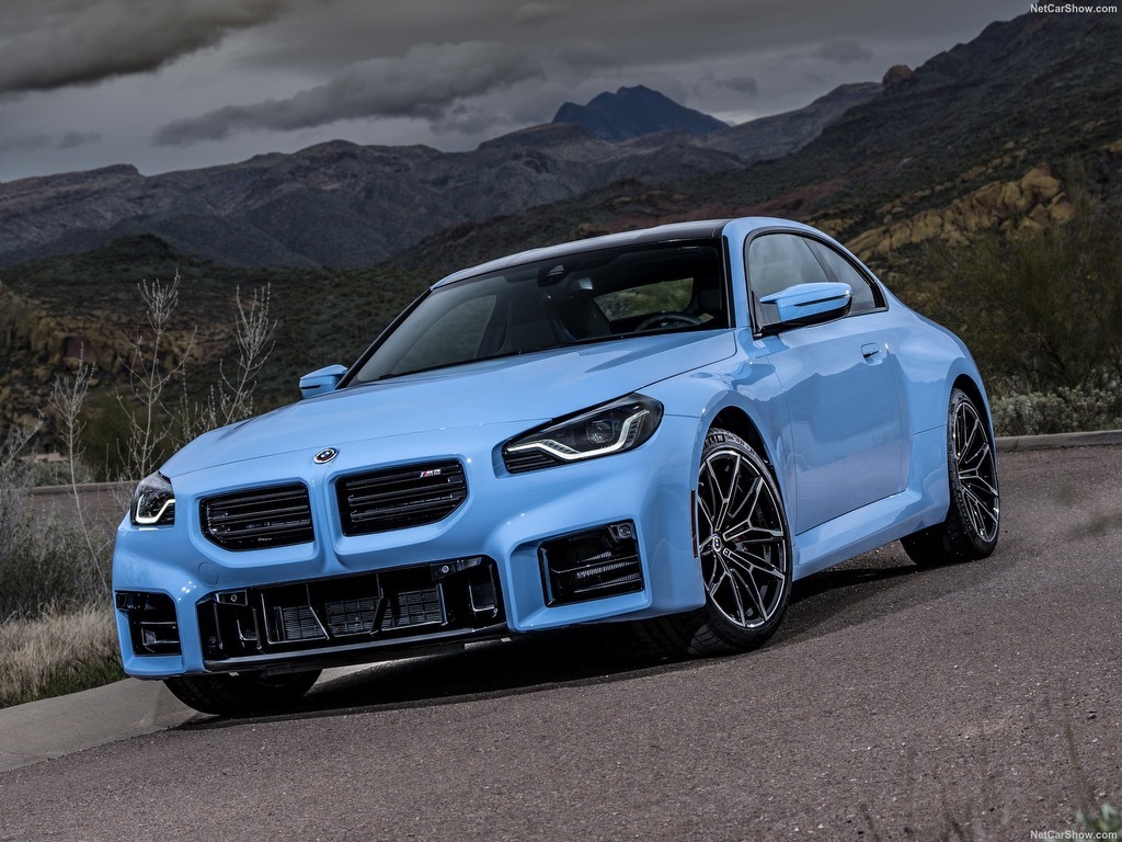 这几天参加运动车展赛道里不是BMW M2、M3、M4，还在展位看见了全新宝马M2