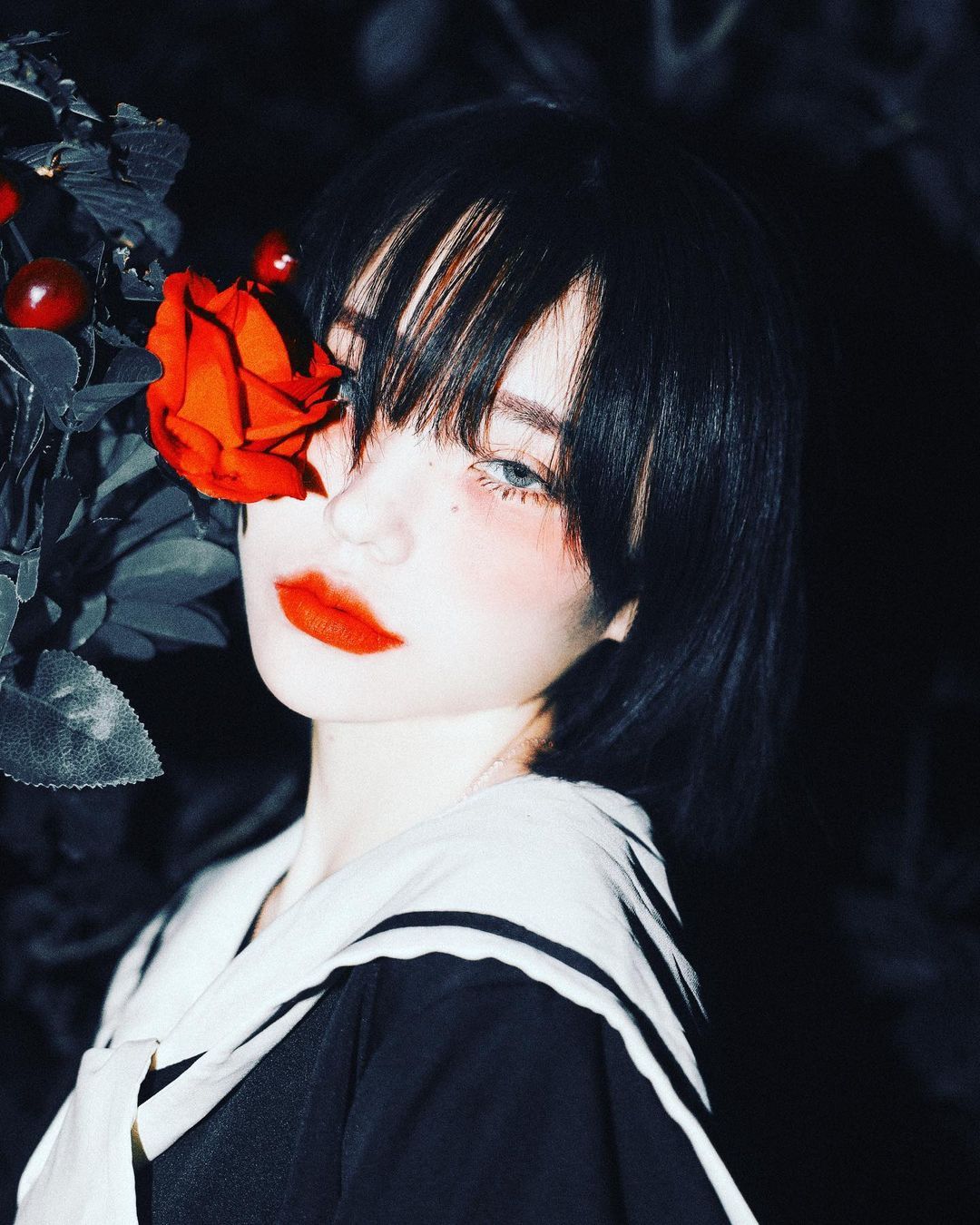 在娇艳的玫瑰都有凋零的时候#少女写真#  #情绪Leo# #清纯御姐#,#美妆搭