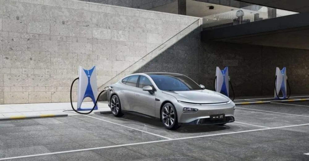 2023年买新能源还是买燃油车？新能源车和燃油车哪个好？
这是一个复合型的问题，