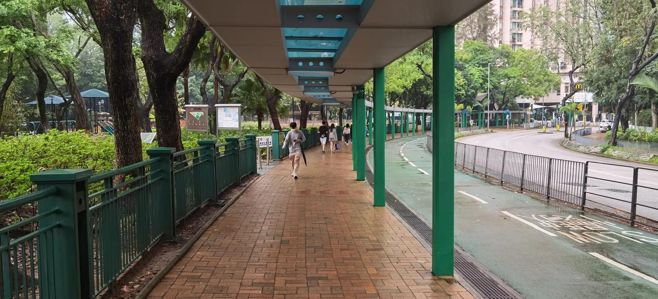 时隔3年多再次回到香港，这也是39年中第一次间隔这么长时间离开香港，同时也是成年