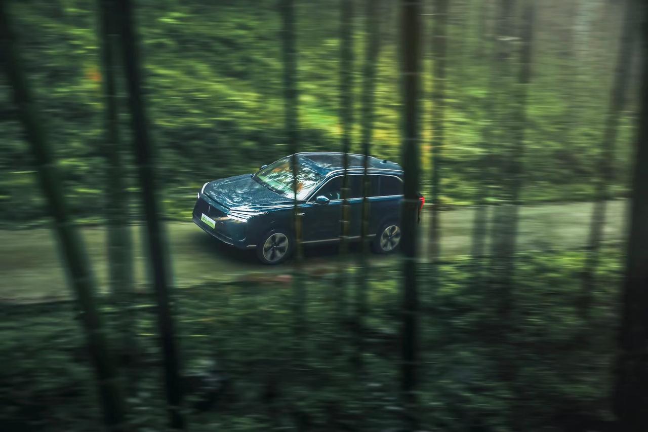 30多万的大6座SUV，对标车型理想L8， 它的名字叫做魏牌蓝山！
从目前公布的