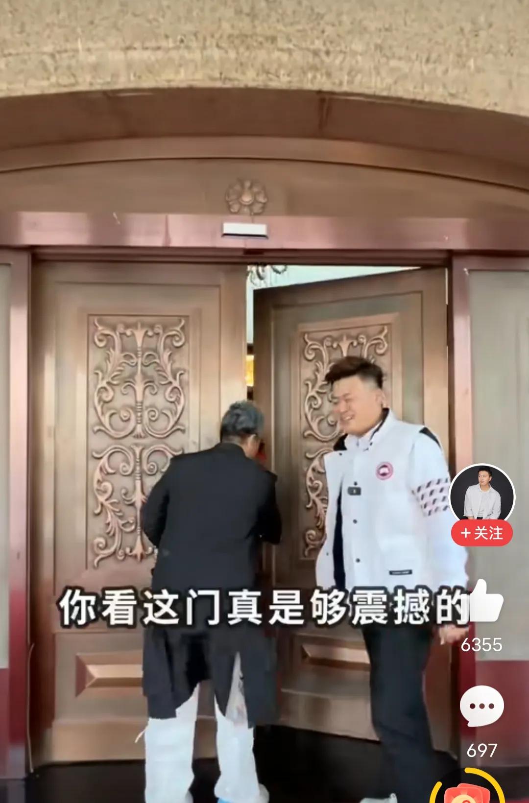 杨子私人豪宅曝光！太豪了！

杨子的豪宅曝光了，三层的大别墅！每一层层高都有4-