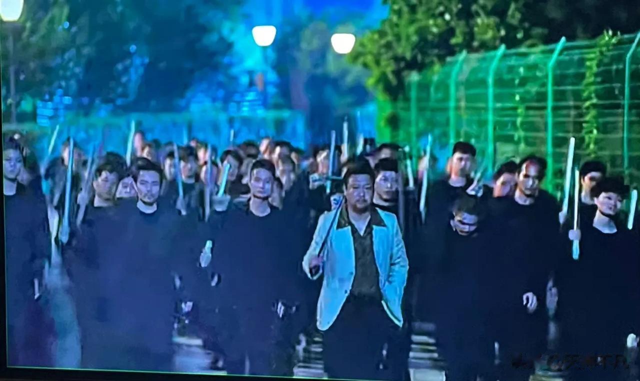 《狂飙》故事背景让人惊讶，根据大案改编的剧情太好看了。

《狂飙》作为2023第