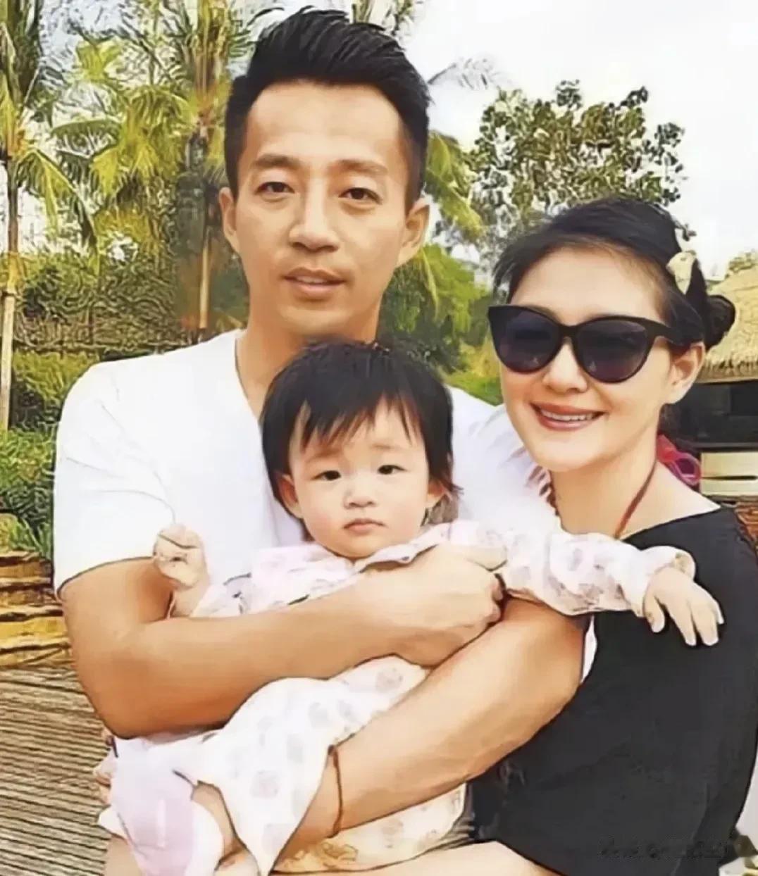 张兰及汪小菲一直在直播间说多爱小孩，但现在大Ｓ妈妈放出话来了，说现在北京那么多人