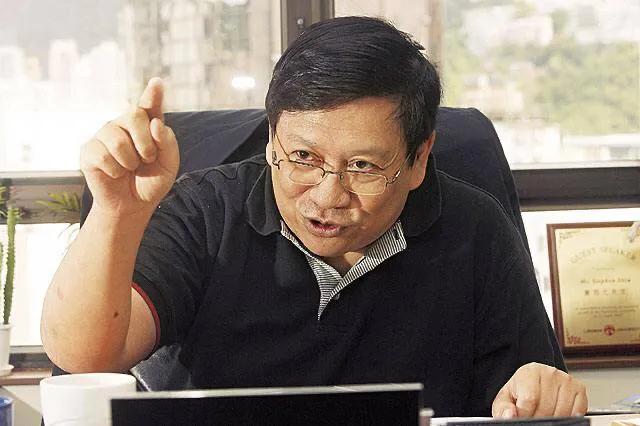 被王晶点名一周后，萧若元回应了！他列举王晶六大“罪状”，称其“六个烂梗拍足四十年