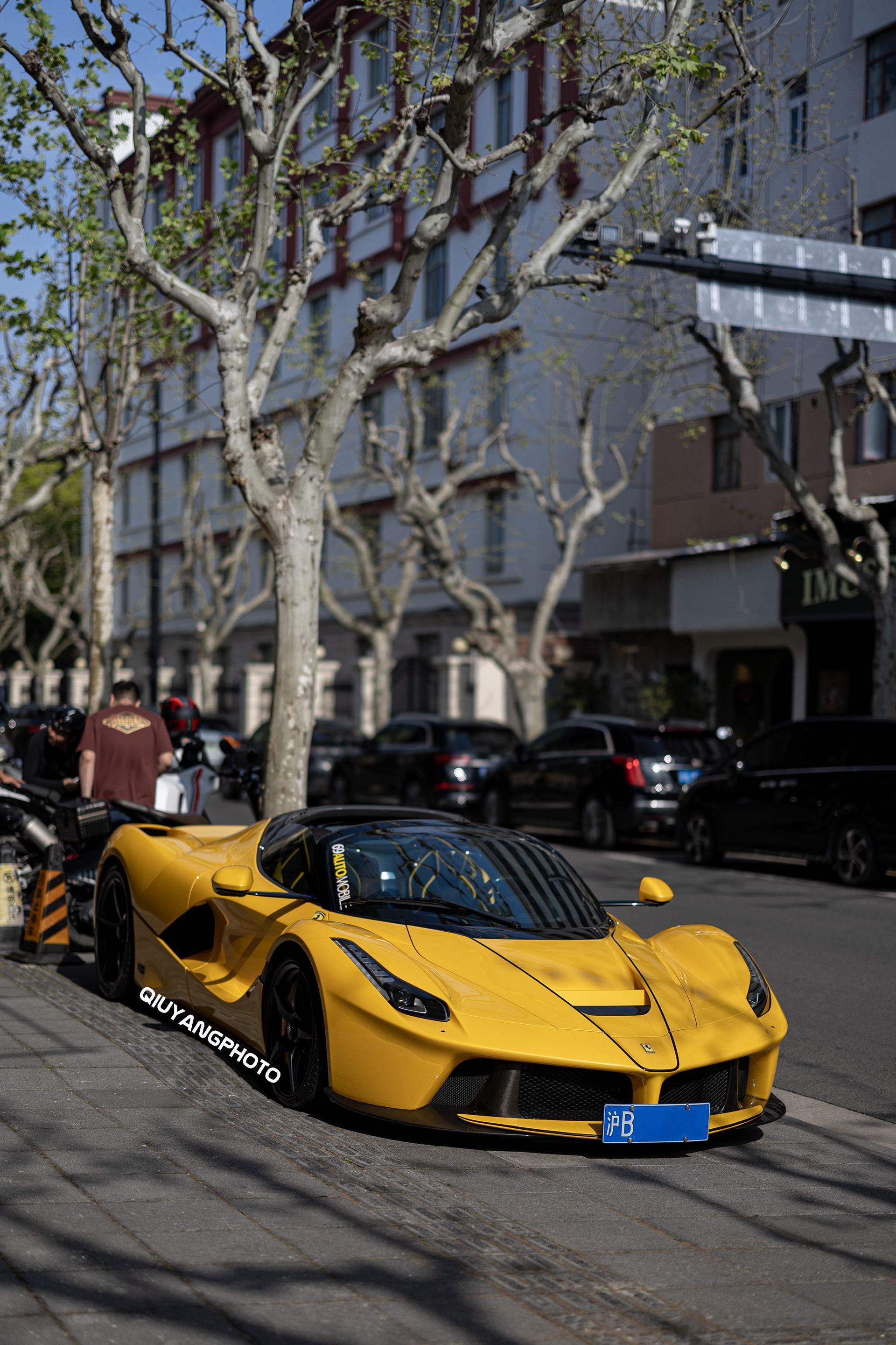 Ferrari Laferrari Aperta  天气舒适的春日上海午后☀️ 