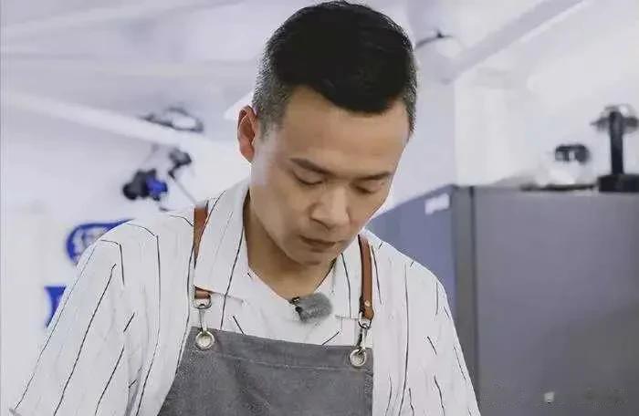 湖南卫视也开始走下坡路了，而且是以肉眼可见的速度。从综艺节目来看，湖南卫视的王牌