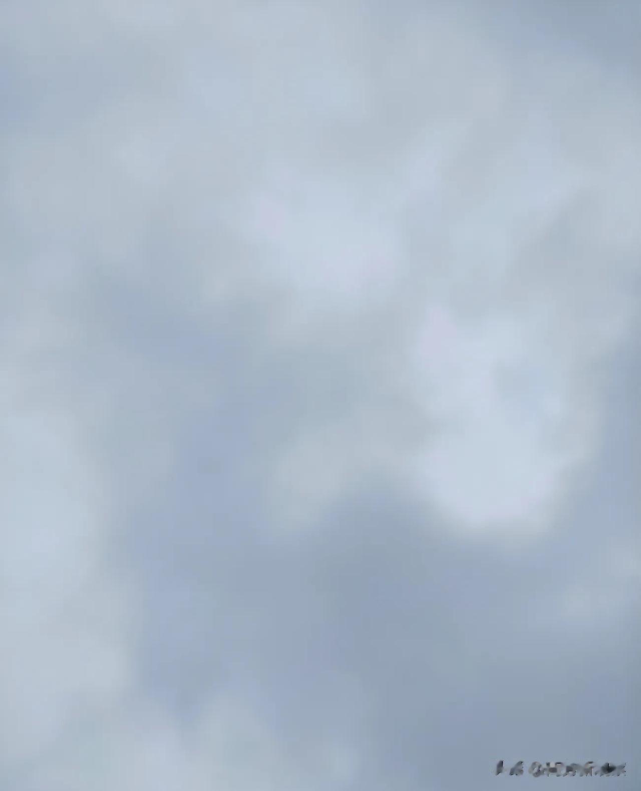 生活就像这二八月的天气一样，前几天还是暖洋洋的，可昨天突然又开始了寒冷刺骨的雨雪