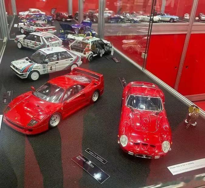 来看看2023纽伦堡玩具展上 Kyosho品牌带来的静态模型，其中有很多经典车型