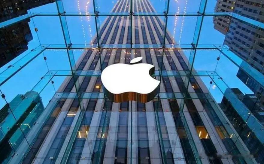 俄乌冲突一年多，俄罗斯突然要求：出于安全考虑，弃用苹果手机

来源:海峡快讯

