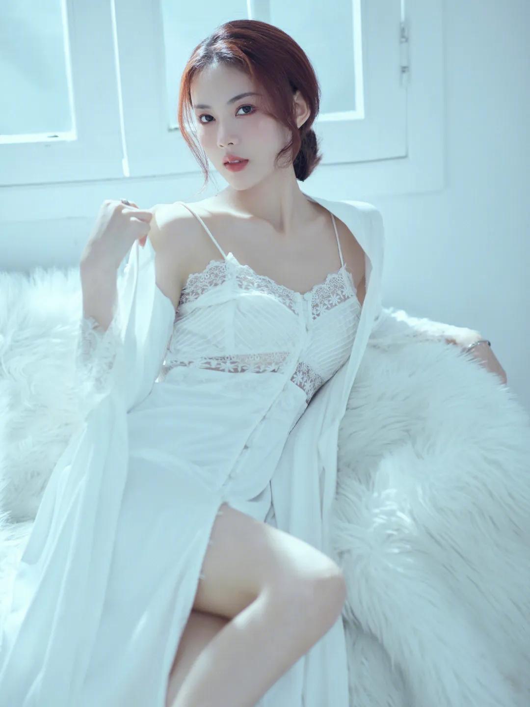 没有女孩子会不喜欢，又纯又欲的