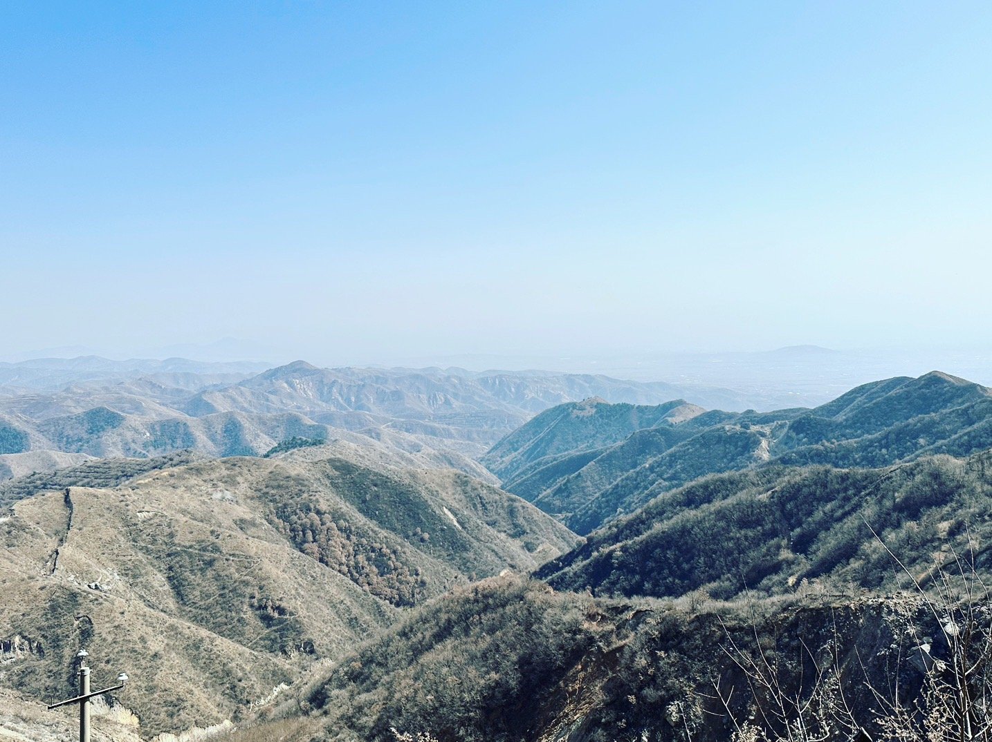 周末爬山，这地方绝对安静，耳朵舒服。 ​​​