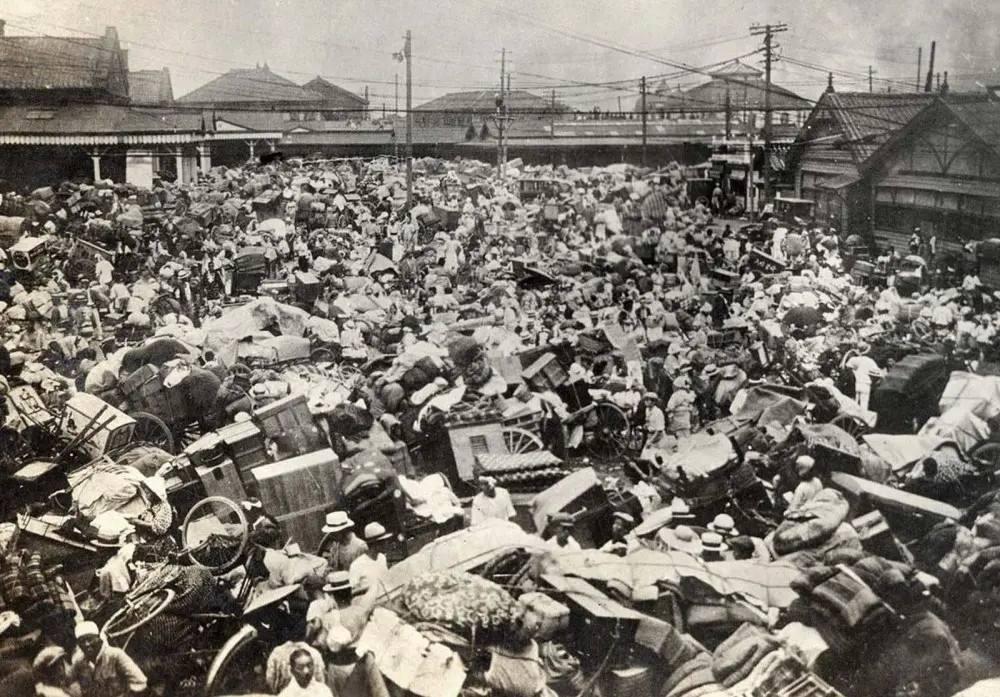 【1923年，日本关东大地震，中国举国筹款赈灾】
1923年9月1日，日本关东大