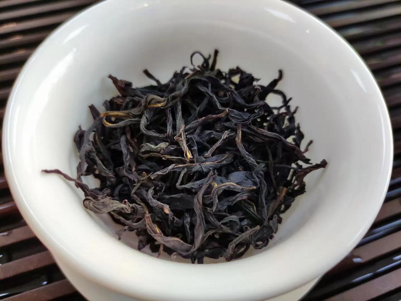 跟着元首的步伐，约知己，品茶叙旧！

凤凰单丛密兰香，蜜兰香作为单丛花蜜香型的代