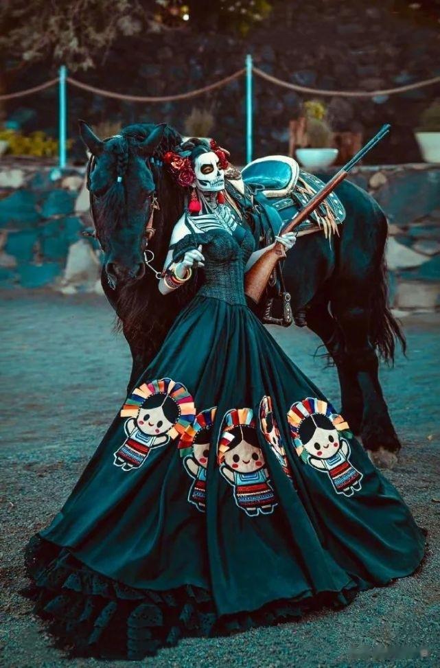 肃杀中带着点小俏皮。