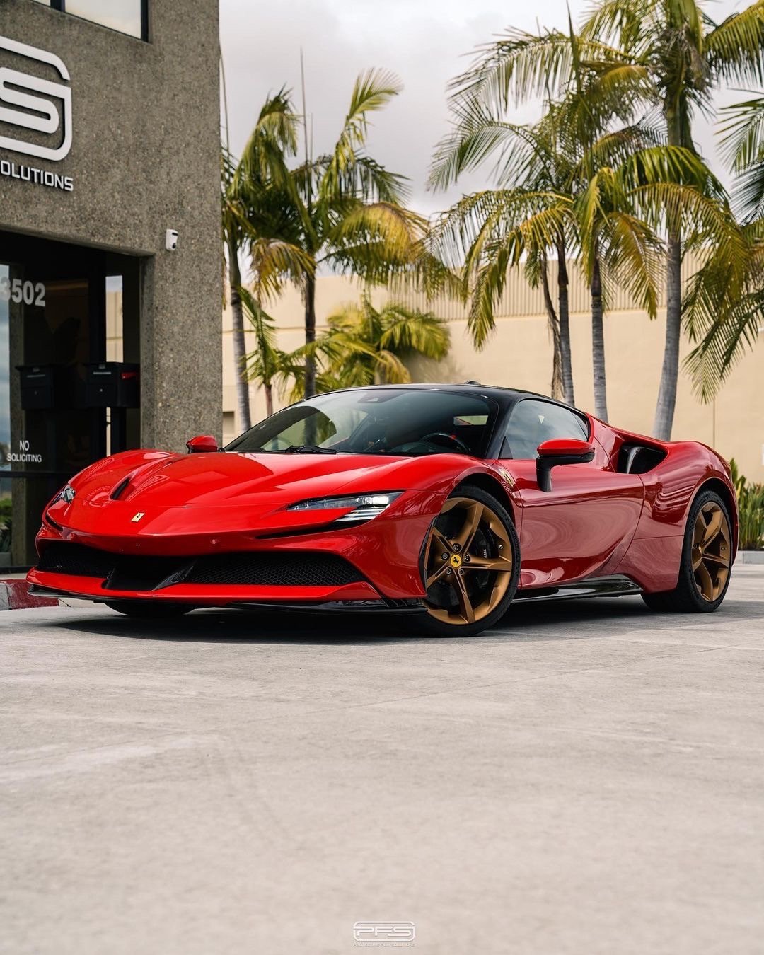 Red Ferrari SF90 ❤️#法拉利sf90##car时尚##豪车超跑