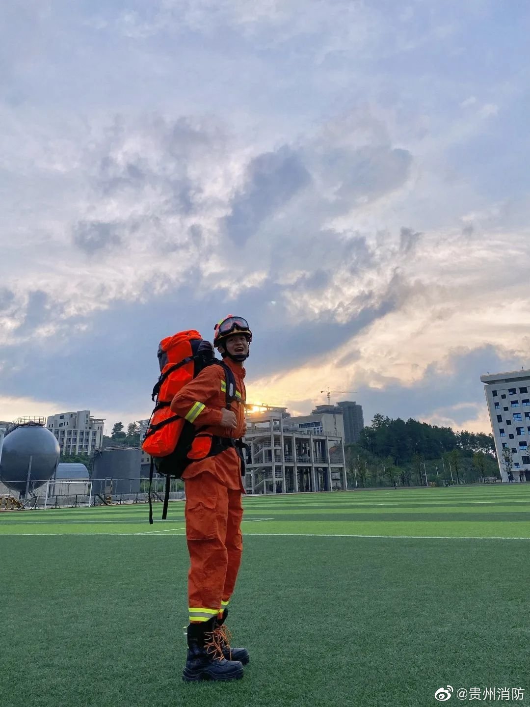 今天是比赛最后一天 还在速度与