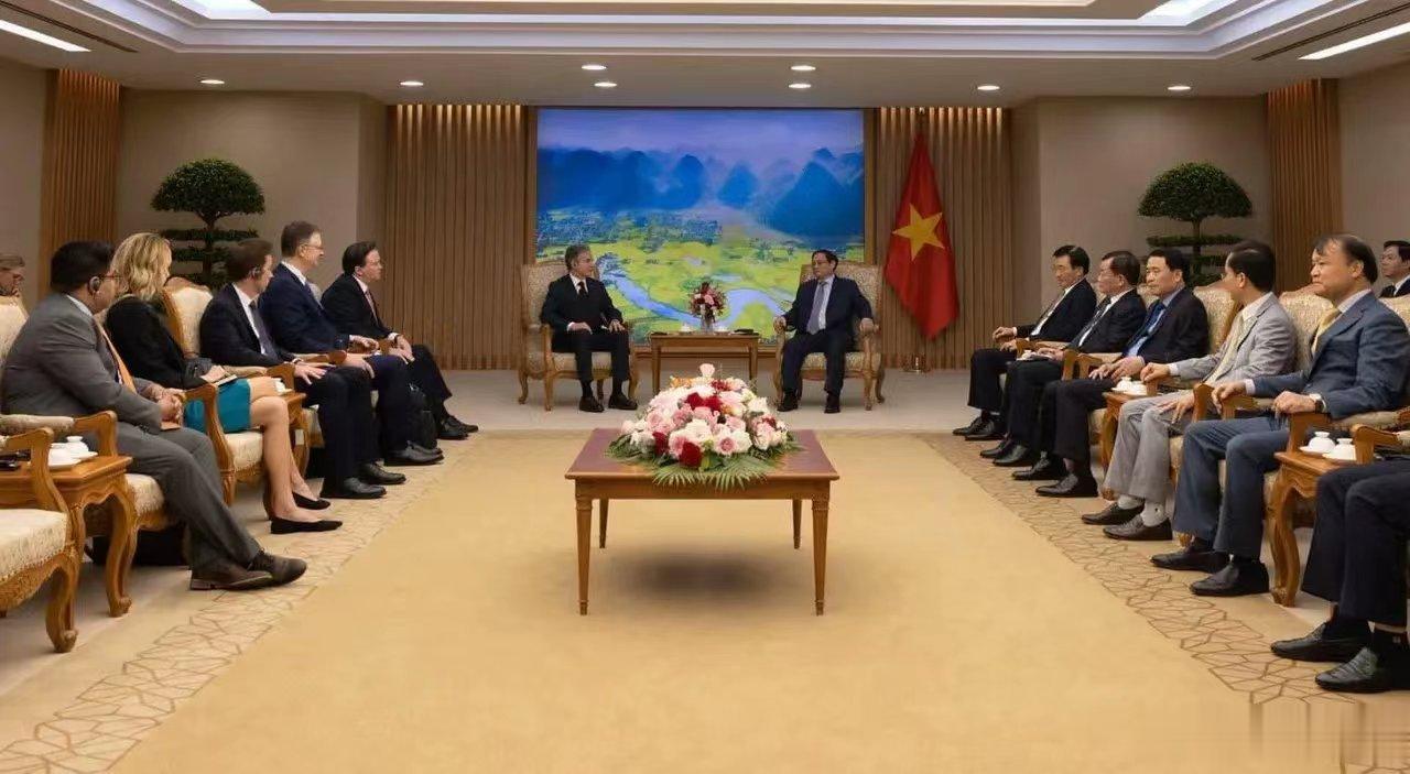去年越南总理访美会见布林肯，两边都摆了国旗。怎么今年布林肯访越会见越南总理，美国