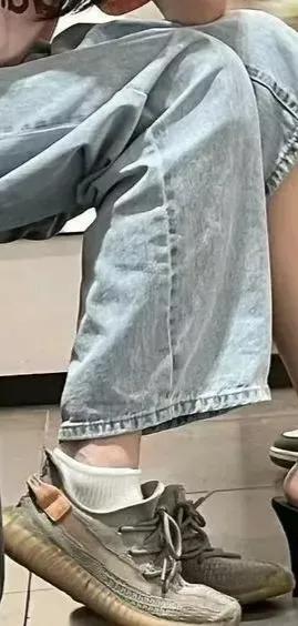 每个人都是自己人生的演员，想以怎样的面貌示人，全在于自己的选择。每一种选择都可能