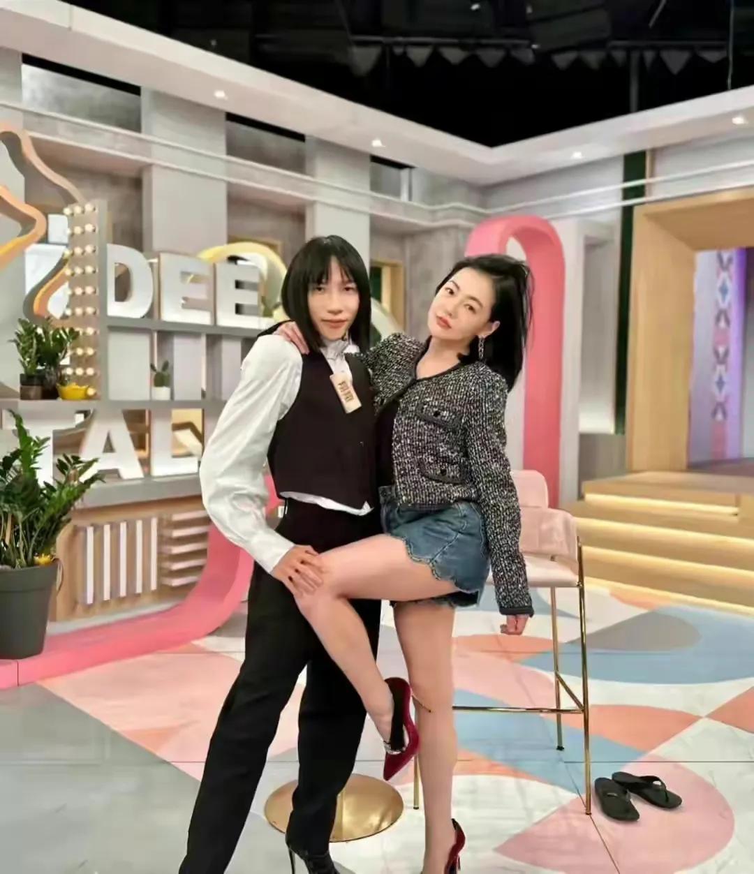 本以为小S经过之前的事件后，会吃一堑长一智、收敛低调点，但是大家还是太小看她了，