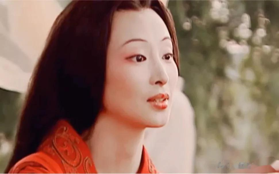 有一次，汉武帝去姐姐平阳公主的家里吃饭，席间有歌舞助兴。其中一位舞女的颜值极为出