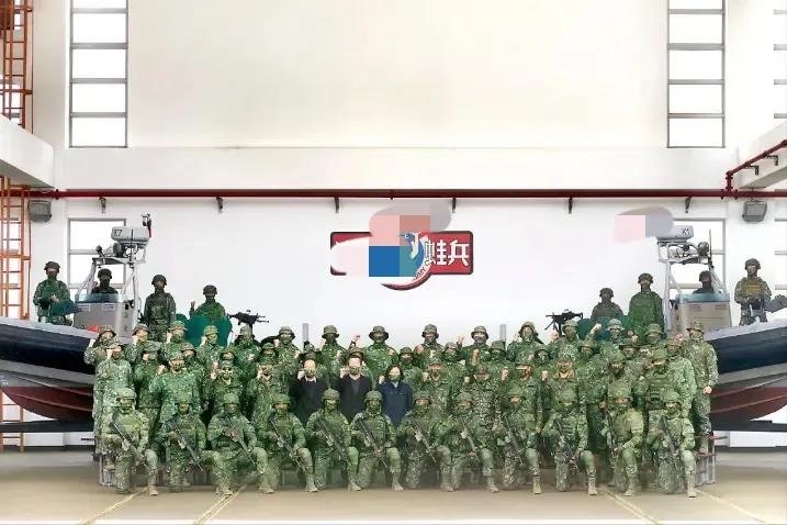 辞掉党主席的蔡英文又开始兜售兵役改革，叫嚣“我们说到，就一定做到”？
近日，蔡英