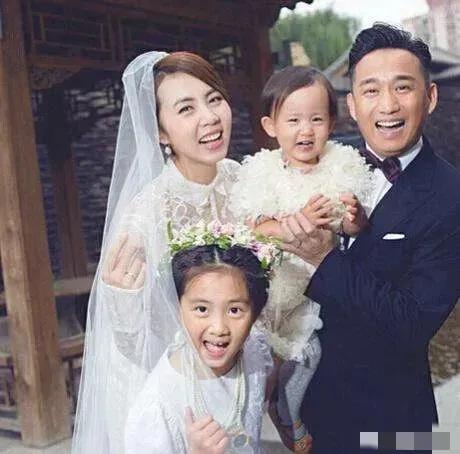 黄磊的女儿黄多多变了！
清纯可