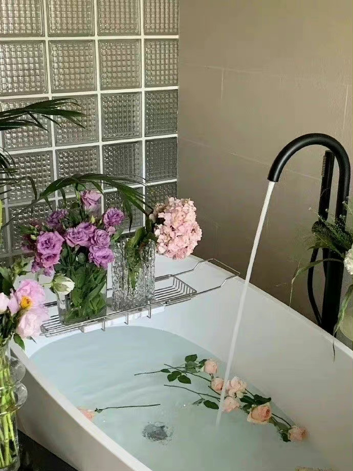  心情不好 找我就爆炸给你看 ​​​