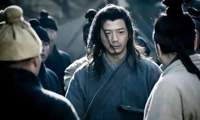 想快速了解中国历史，又不知道从哪本书入手合适，我推荐大家去看柏杨写的《中国人史纲