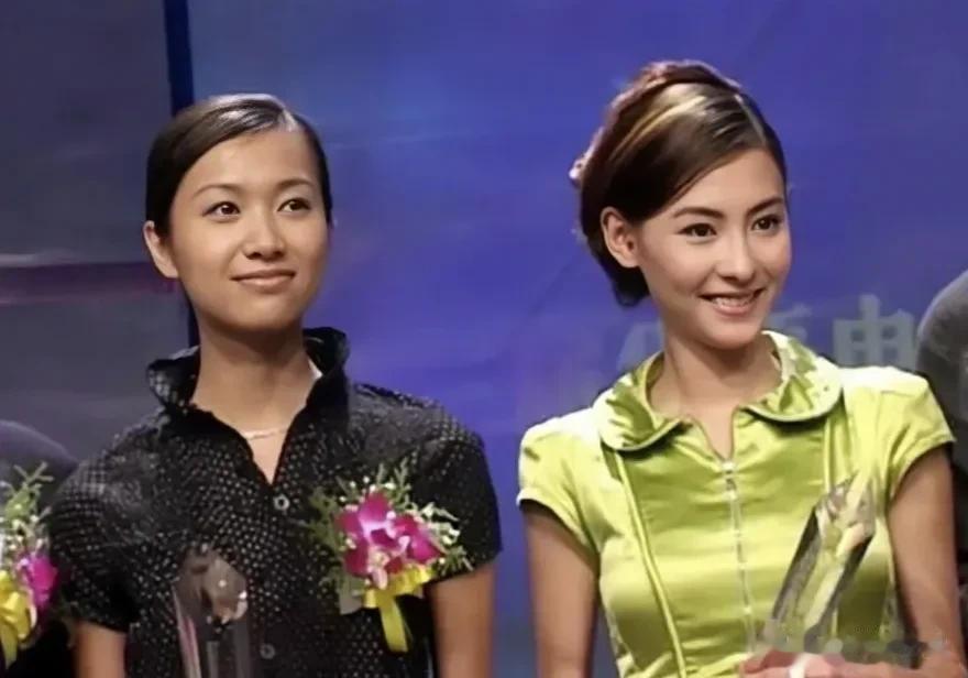 徐静蕾也是演艺圈知性女星的代表了，也是公认的圈内最有才的演员和导演，但当年在张柏