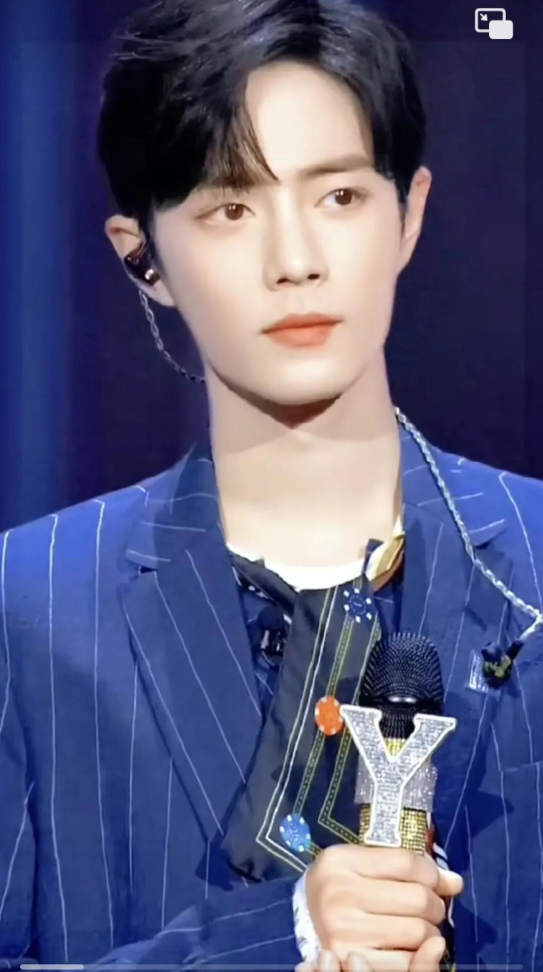 肖战:娱乐圈逆天改命第一人，227事件后，几乎所有圈内的人都认为他挺不过，然而他