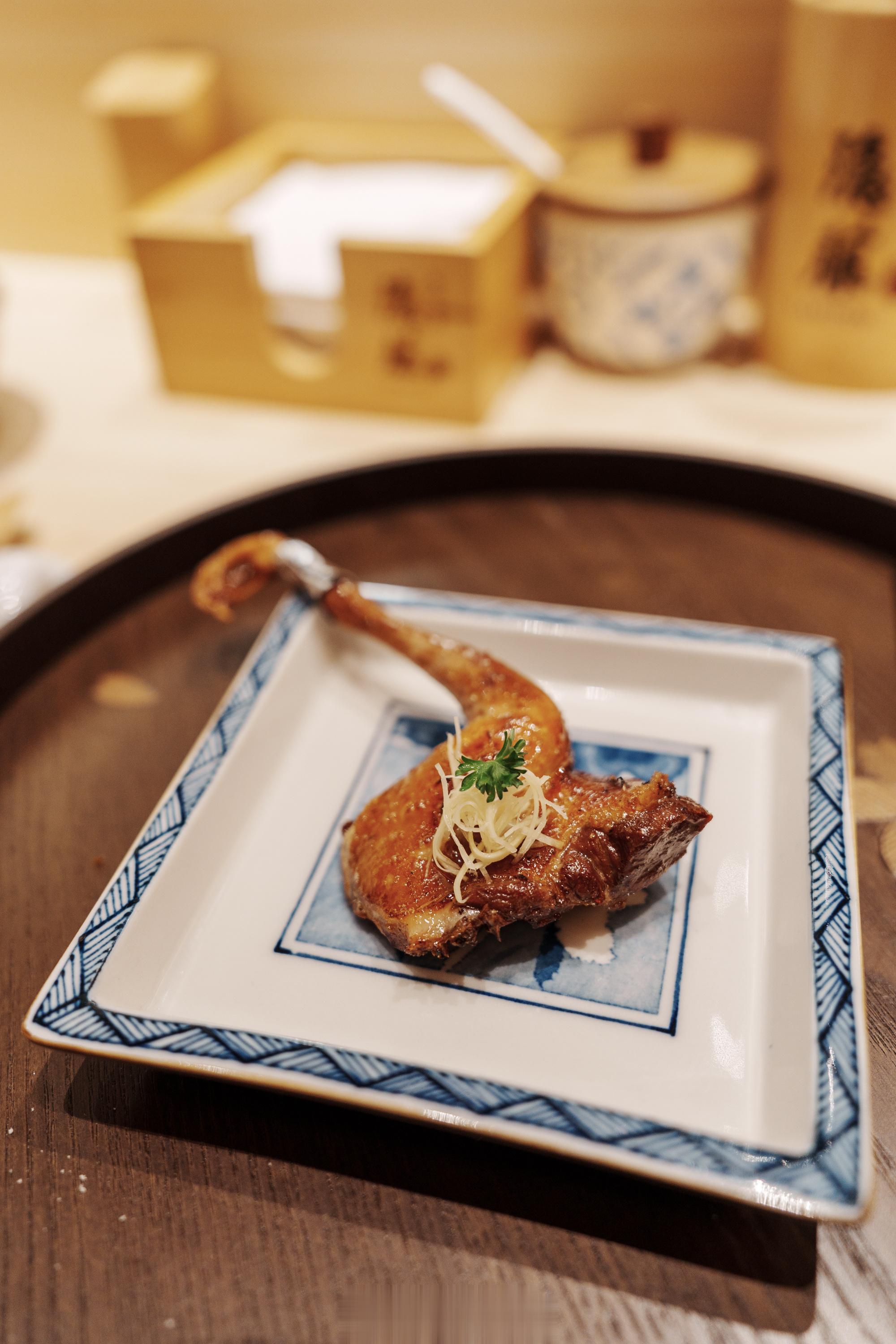 #美食新势力大赛##探店新势力#器皿、风味、氛围都不会错的烧鸟店调味是成都日料店