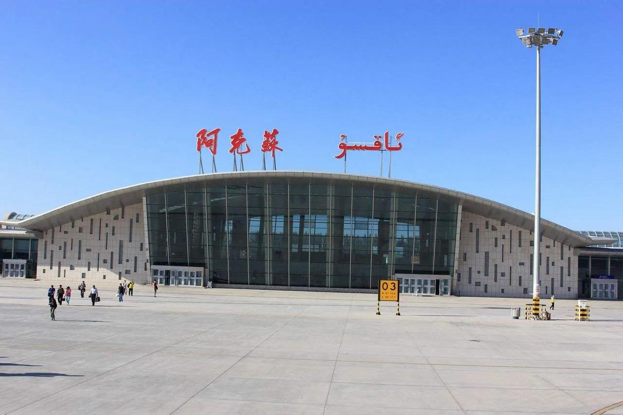 新疆南疆面向全国开始大量人才引进了，本科生就可以报名，研究生工作满5年给40万，