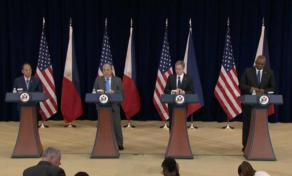 美国国务卿布林肯和国防部长奥斯汀在菲律宾举行的2+2新闻发布会上，又拿南海说事。