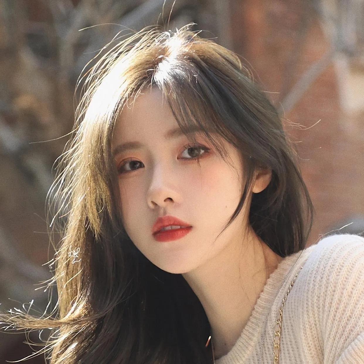 暗恋你的女人，常常会在你的面前表现出一些特别的举动和言语，这些都是无法掩盖的，因