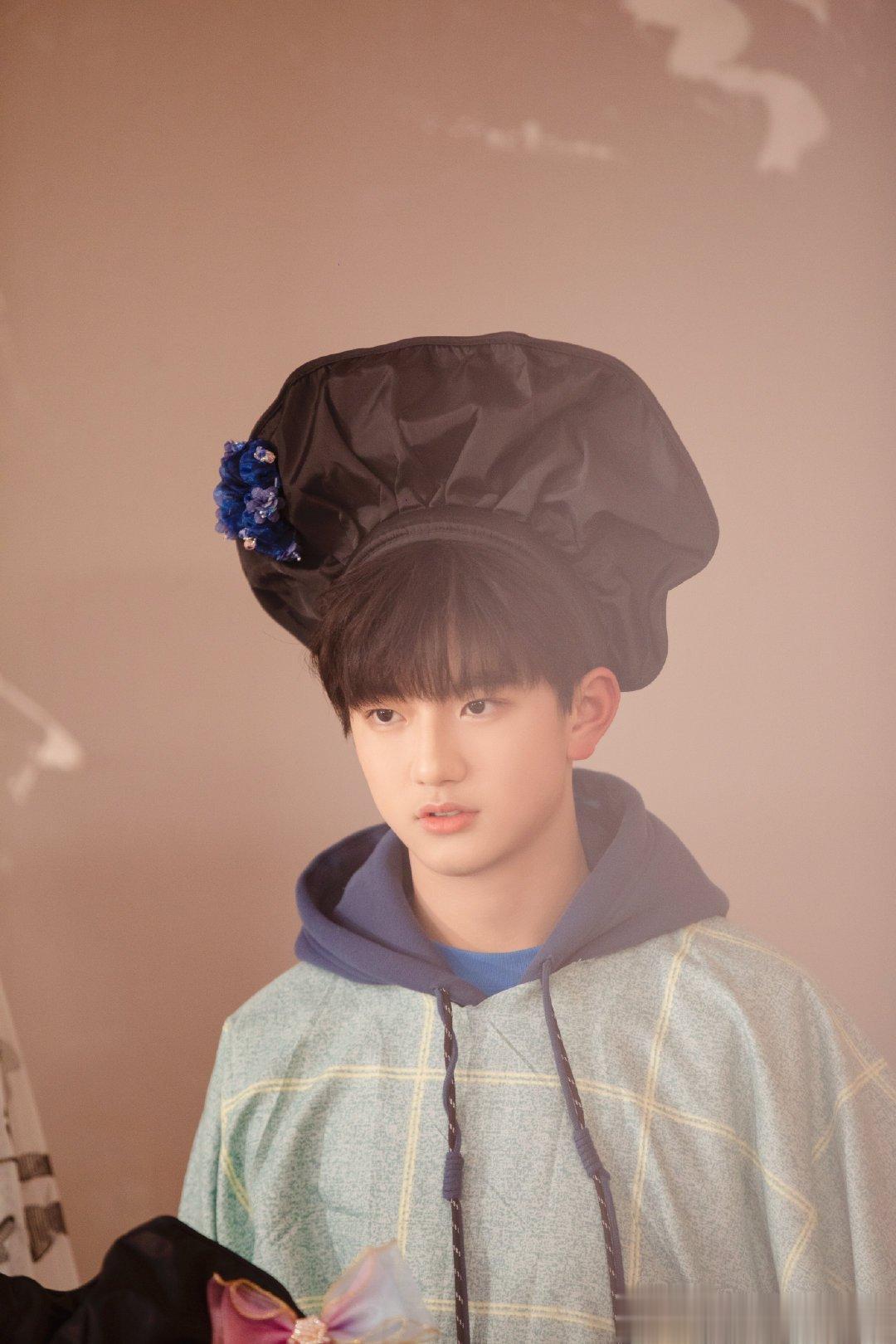#穆祉丞[超话]#🌸#虎拓朽林 穆祉丞#🌸#幼虎power 穆祉丞#迷恋于日