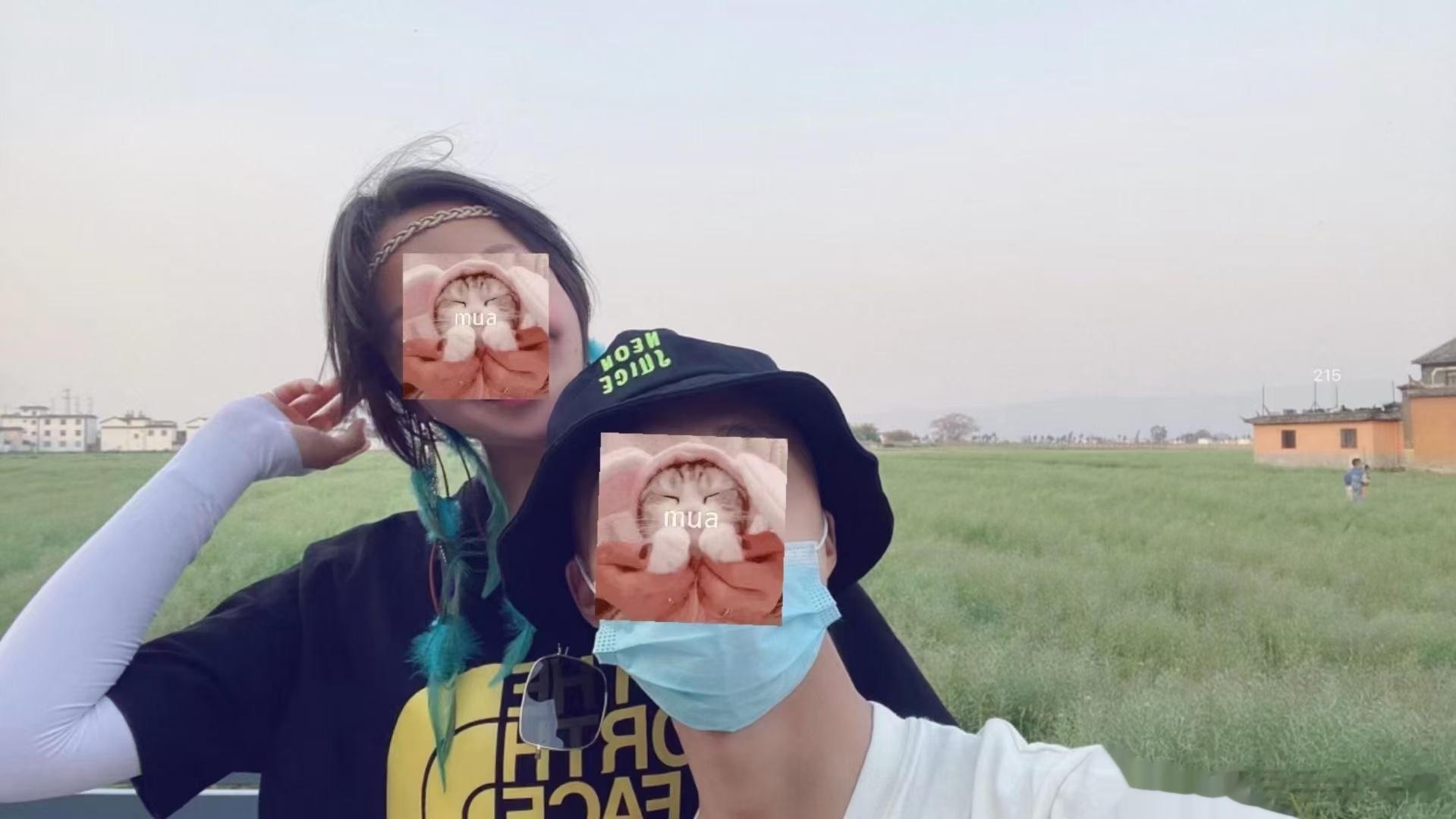 长大以后你会发现，跟朋友、亲戚、同事，甚至家人，都不能表露出自己真实的情感，每说